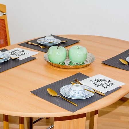 Schoene 2-Raum-Wohnung Im Zentrum Waltershausens Extérieur photo