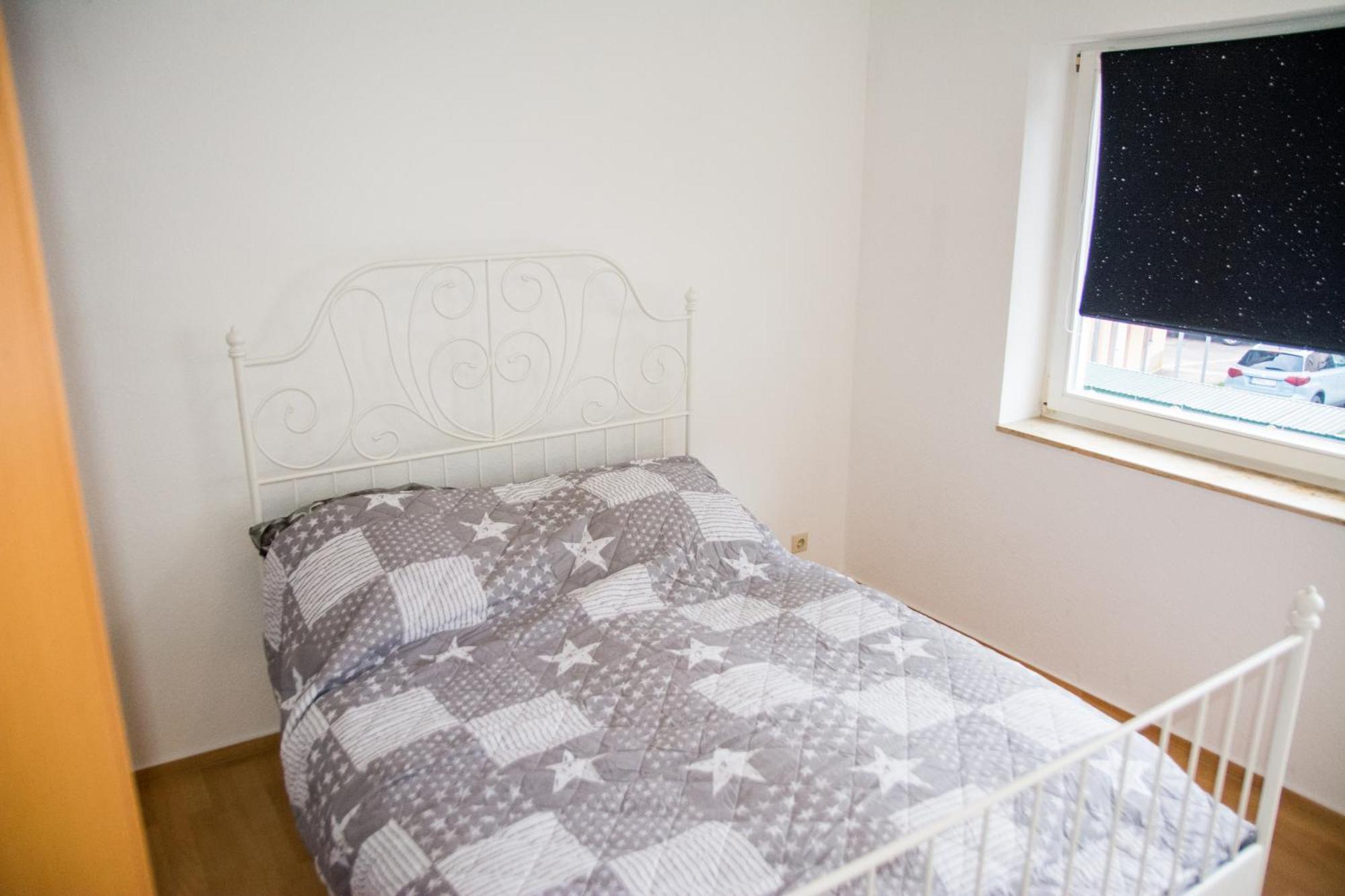 Schoene 2-Raum-Wohnung Im Zentrum Waltershausens Extérieur photo