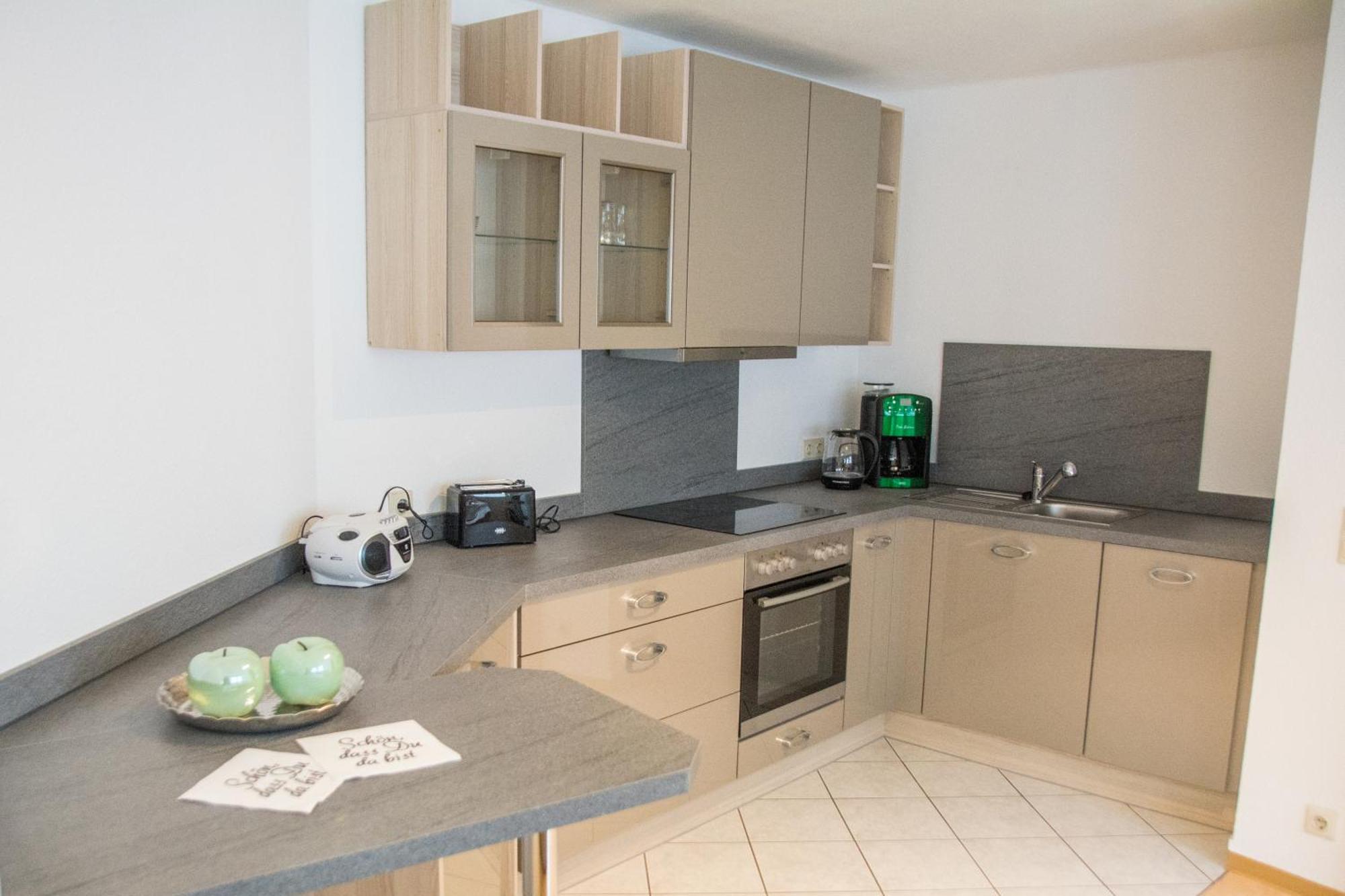 Schoene 2-Raum-Wohnung Im Zentrum Waltershausens Extérieur photo