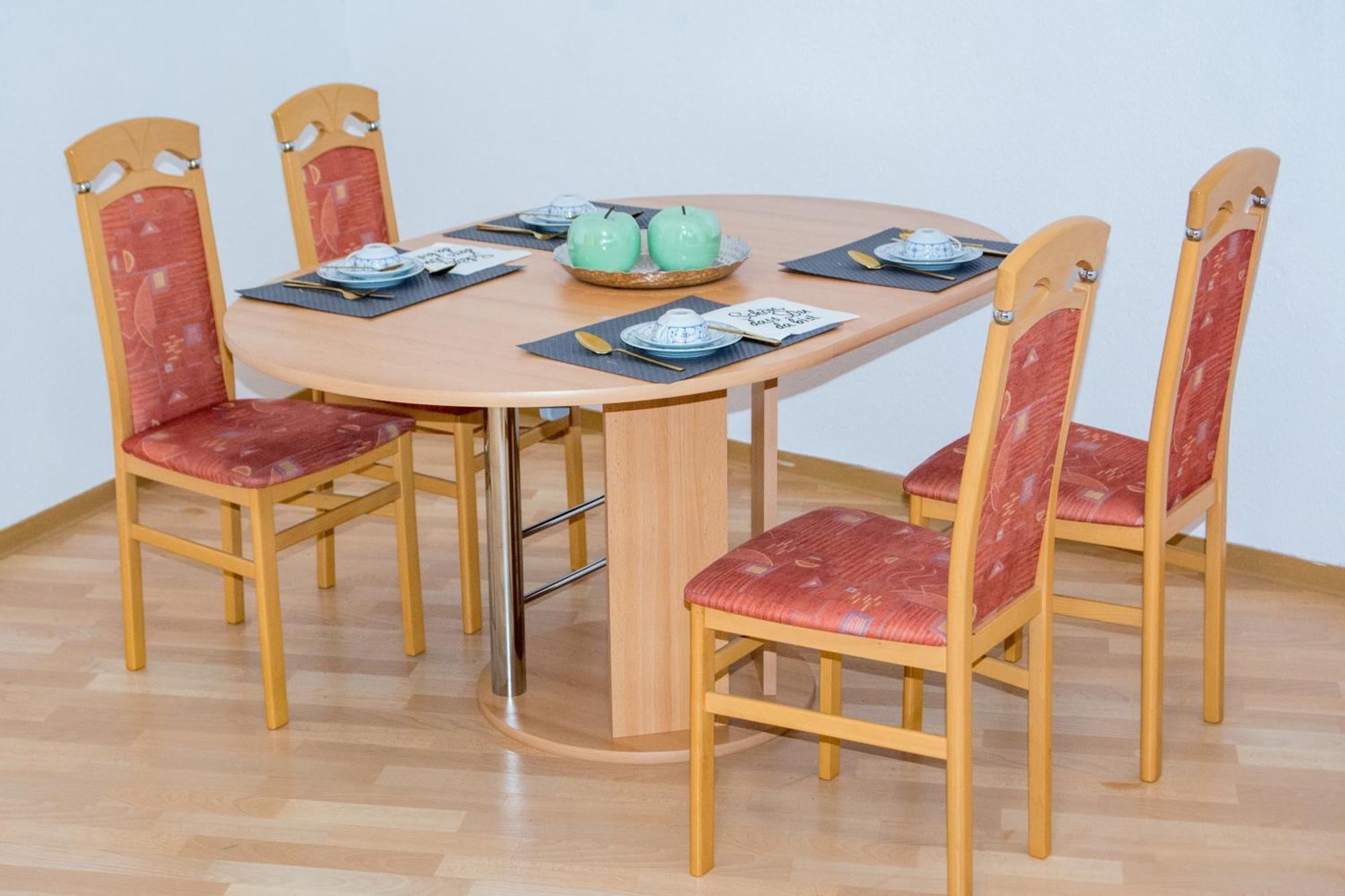 Schoene 2-Raum-Wohnung Im Zentrum Waltershausens Extérieur photo